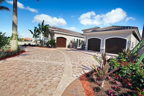 Best Local Driveway Pavers  in Tontitown, AR